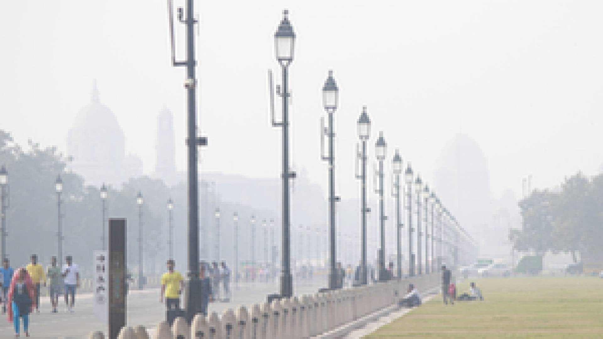 Dense Fog Grips Delhi Amid 'Very Poor' Air Quality; Trains, Flights Delayed