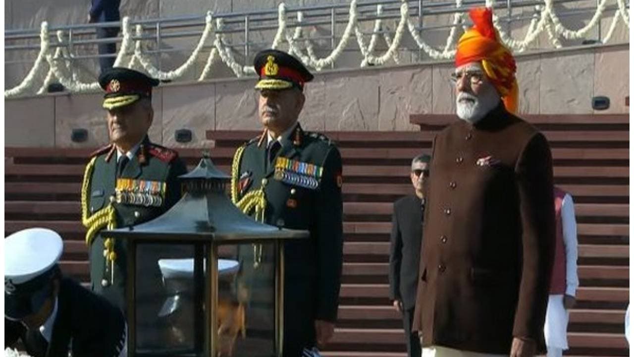PM Modi dons Vibrant Multi-Coloured Turban With Bandhgala Coat On 76th Republic Day