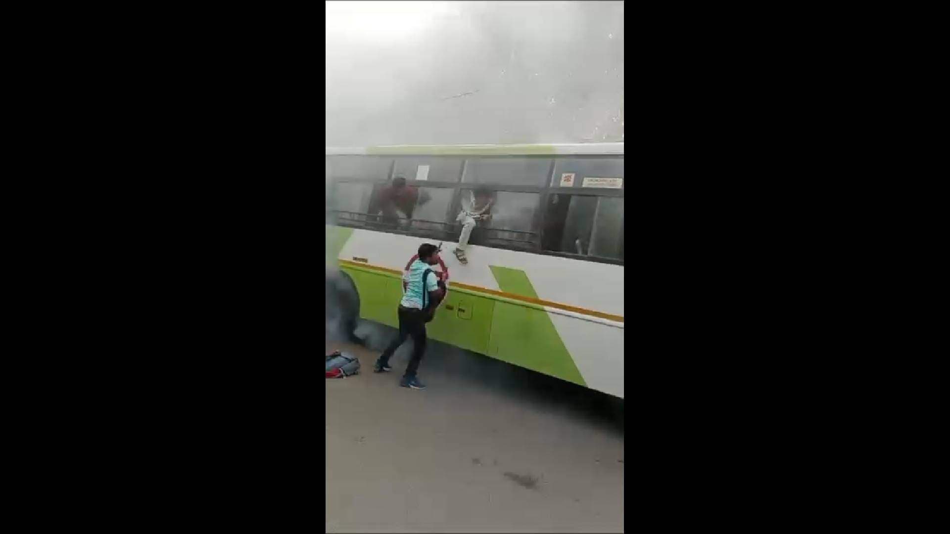 Cuttack: Smoke Fills Mo Bus, Passengers Rescued Through Windows