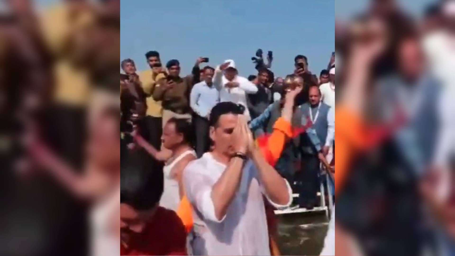 Akshay Kumar Takes Dip At Sangam, Praises Arrangements At Maha Kumbh