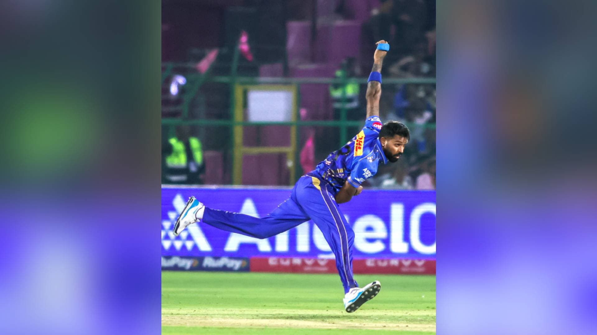 MI Skipper Hardik, GT Head Coach Nehra Penalised For IPL Code Of Conduct Breach