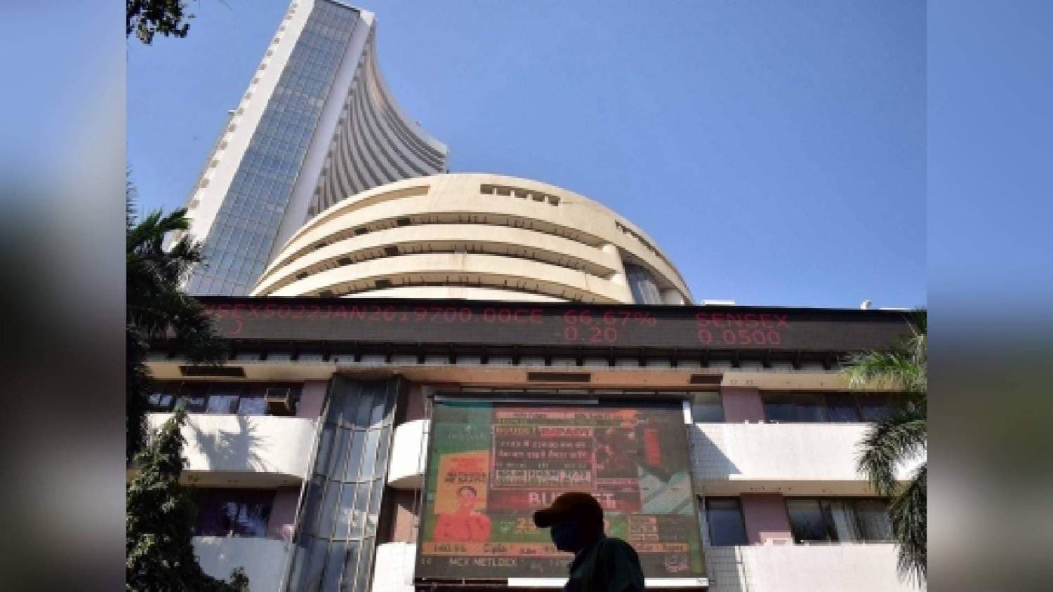 Sensex, Nifty Open A Tad Lower Amid Consolidation Phase