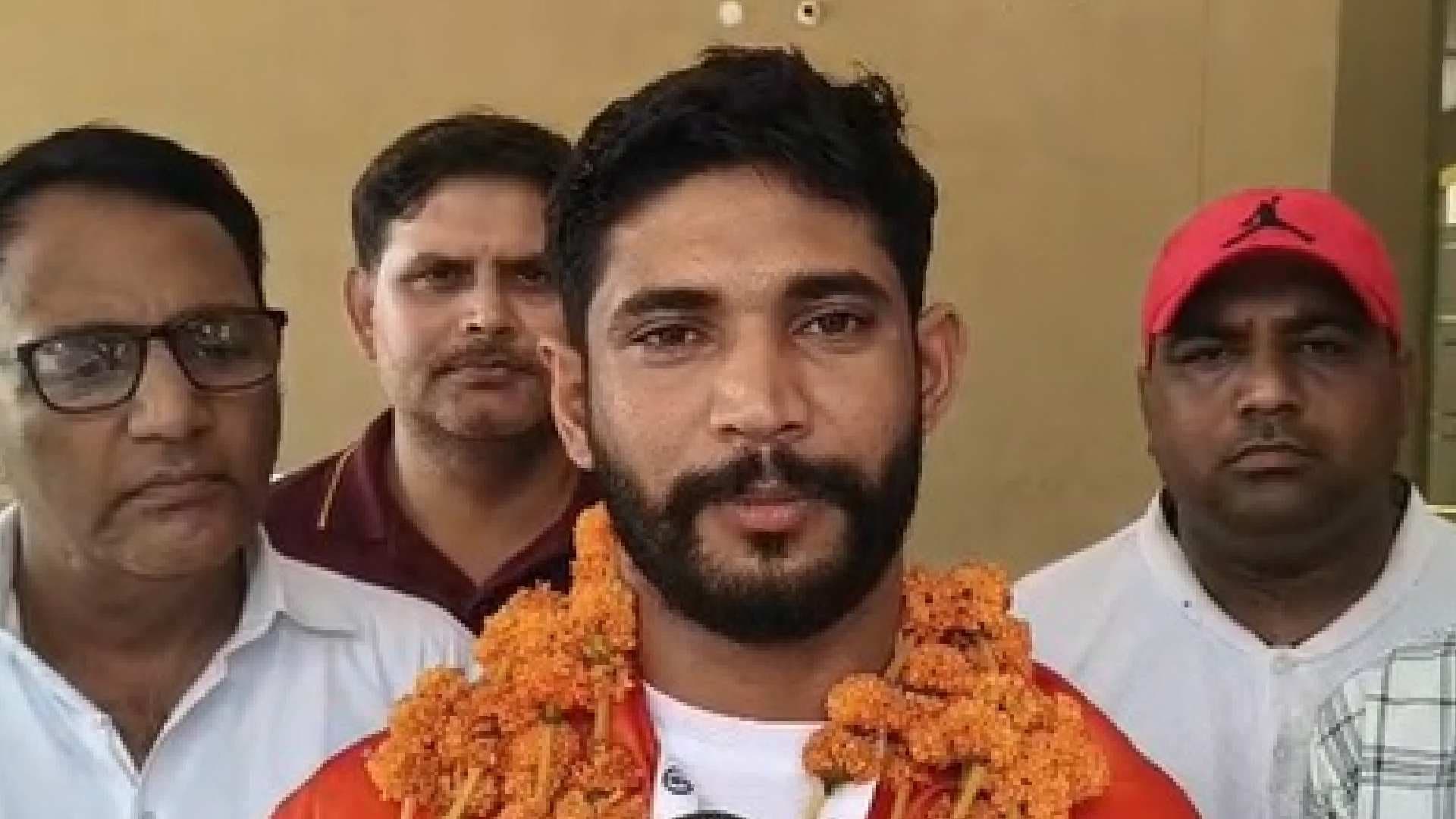 Gujarat: 30-Year-Old Sandeep Sets World Record With 20,000 Surya Namaskars In 37 Hours