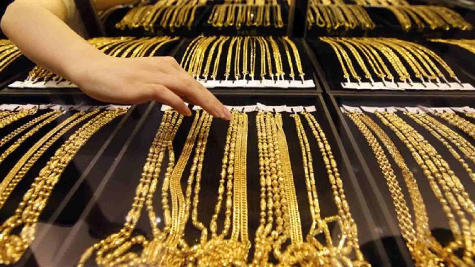 Gold Glitters at ₹1.08 Lakh, Silver Soars Past ₹1.24 Lakh as Tariff Tensions Fuel Surge