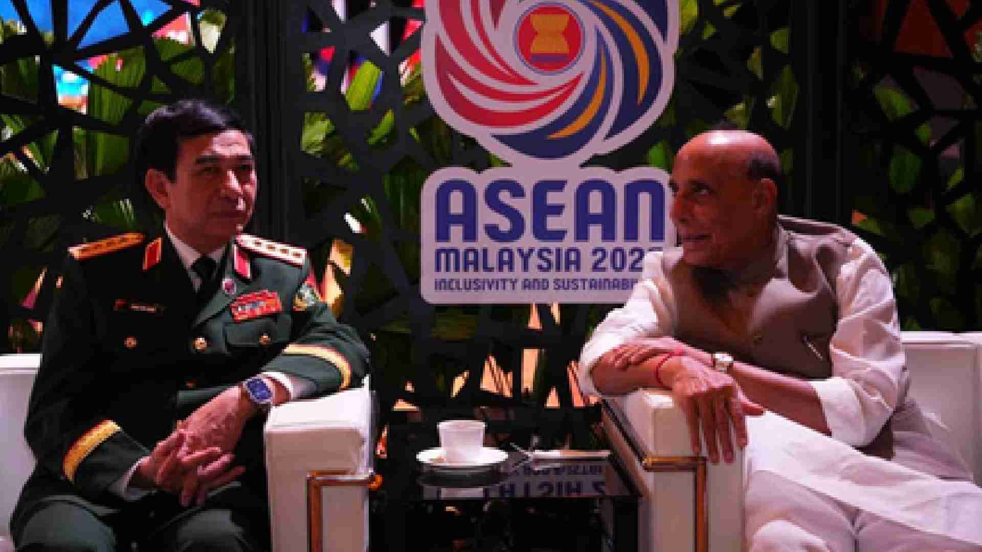 Rajnath Singh Meets Vietnamese Defence Minister Phan Van Giang In Kuala Lumpur
