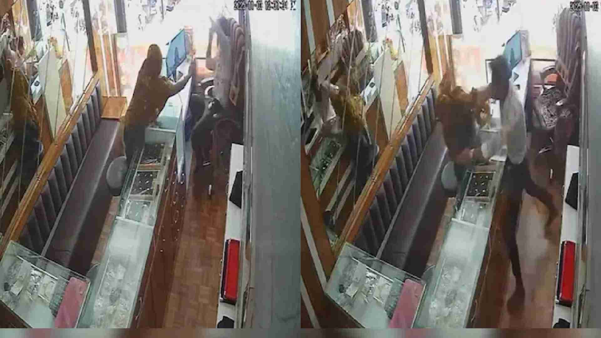 Robbery Bid At Jewellery Shop Foiled, Woman Gets 20 Slap In 25 Seconds