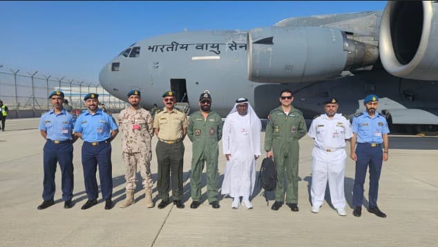 Tejas, Suryakiran Aerobatic Team In Dubai To Join Air Show From Nov 17