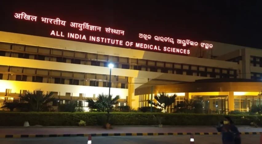 Youth Attacked on AIIMS Road in Bhubaneswar, Condition Critical