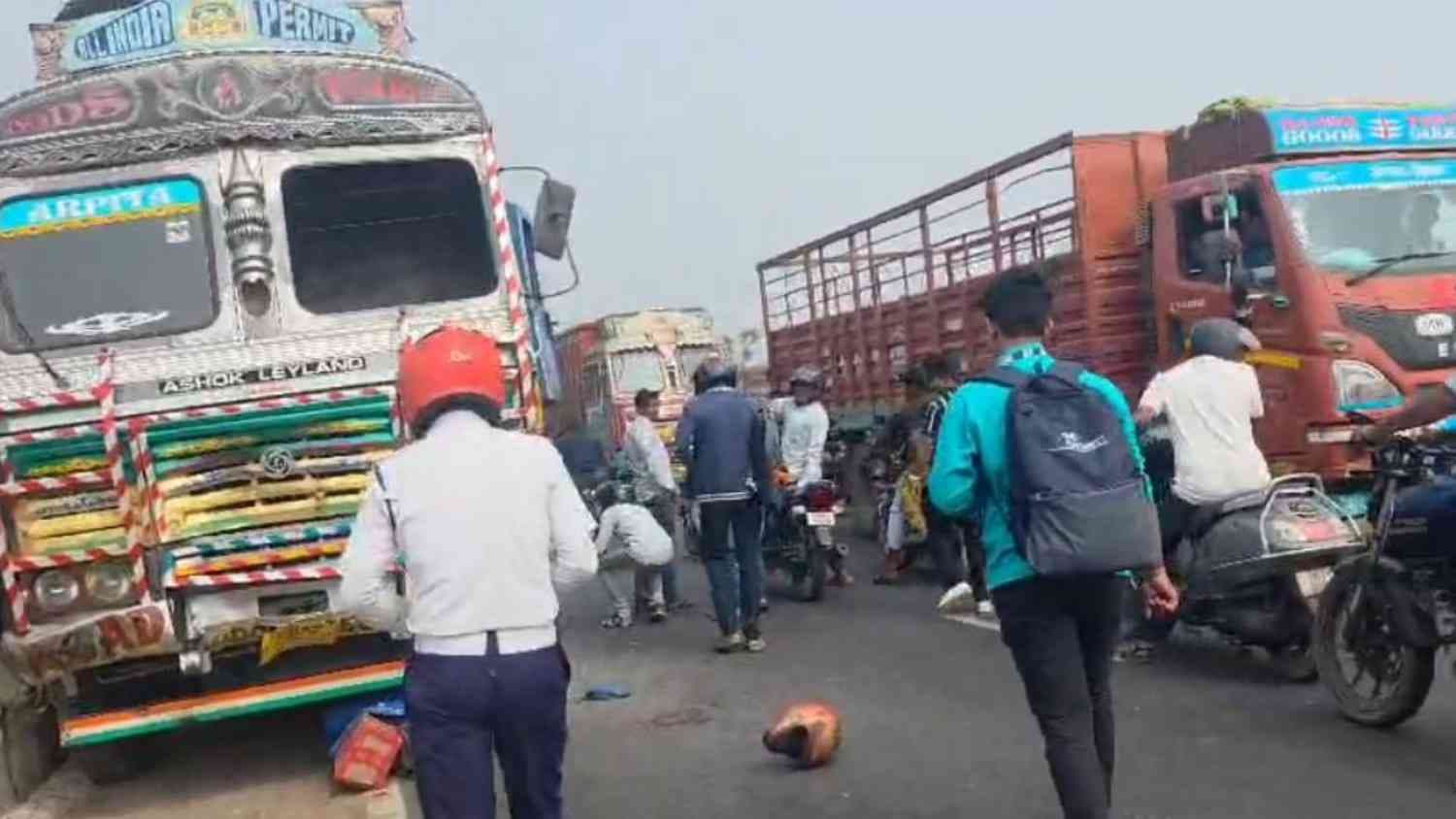 Speeding Truck Runs Over Multiple Vehicles; Five Killed