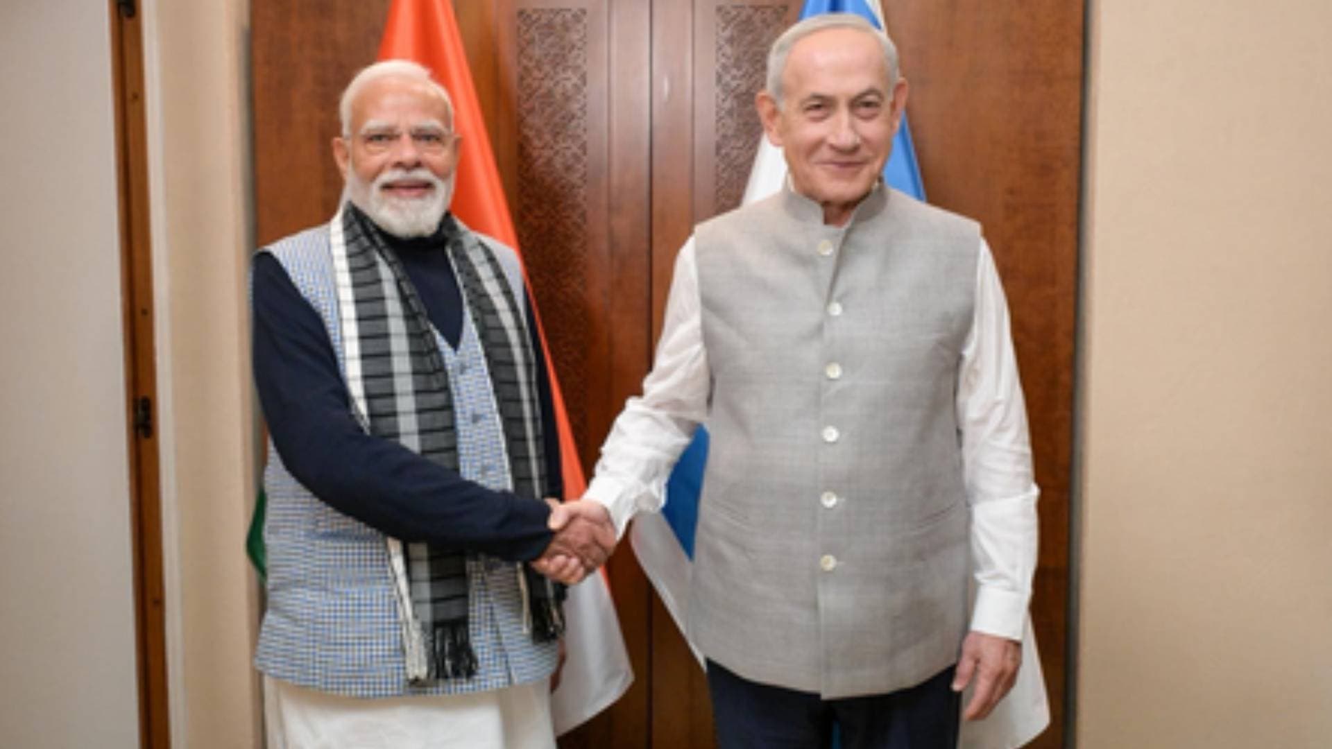 Israel PM Netanyahu Welcomes PM Modi In Traditional Indian attire at Dinner