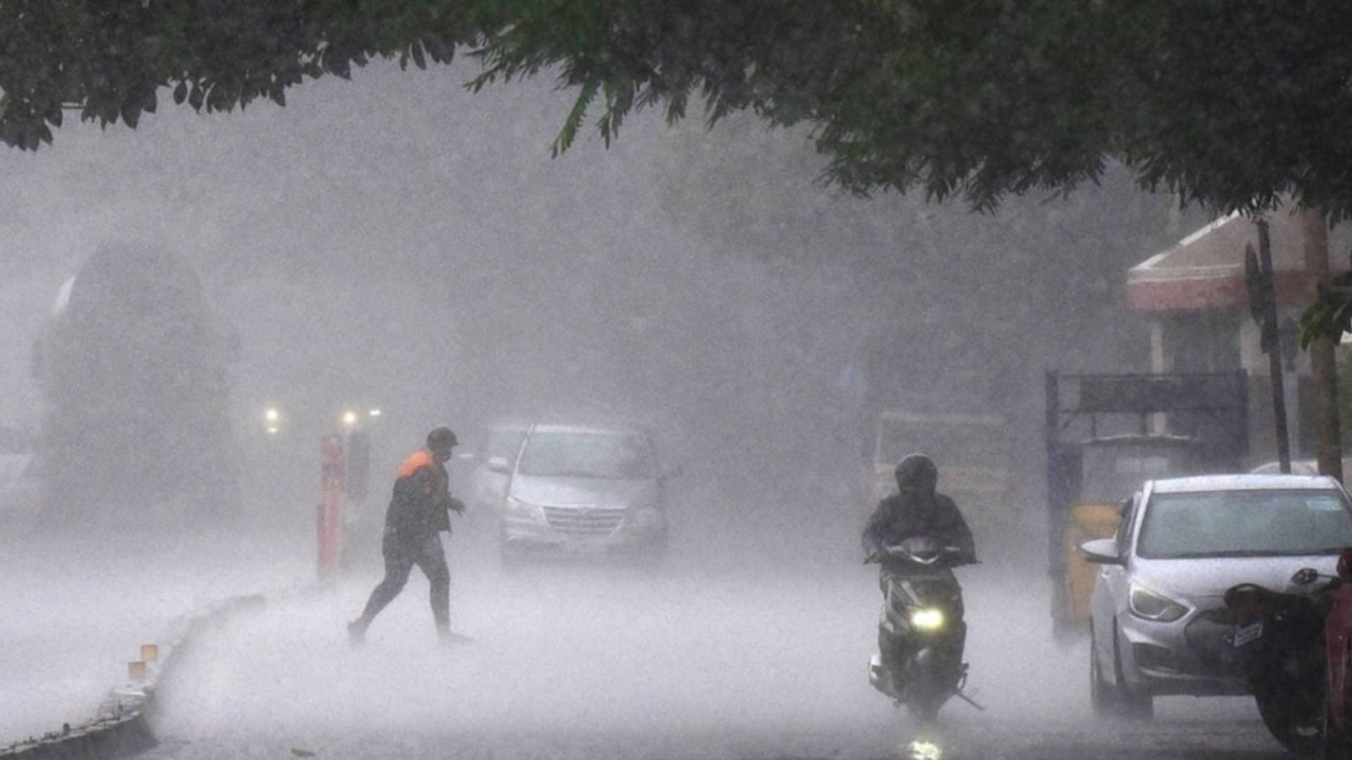 Stormy weather to persist in Odisha for two more days, Orange alert issued