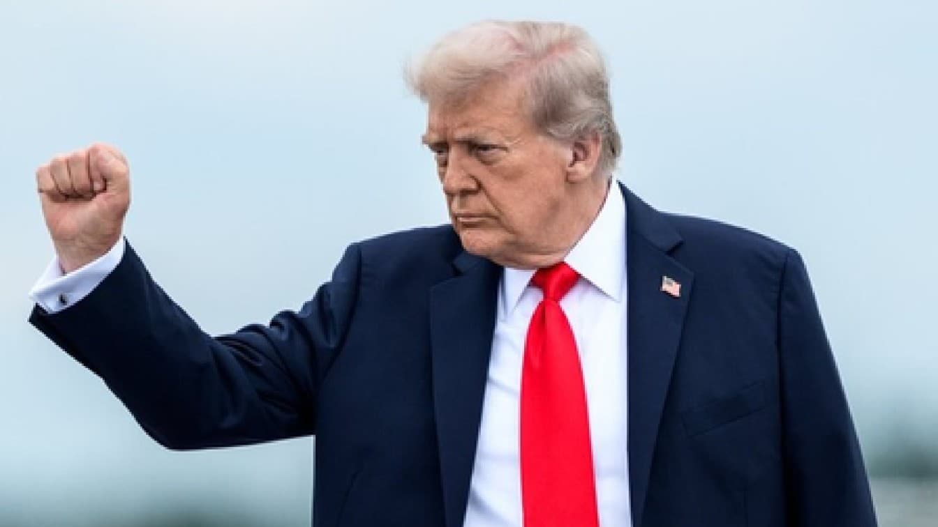 Trump Says Iran Significantly Weakened, Navy, Air Force Gone