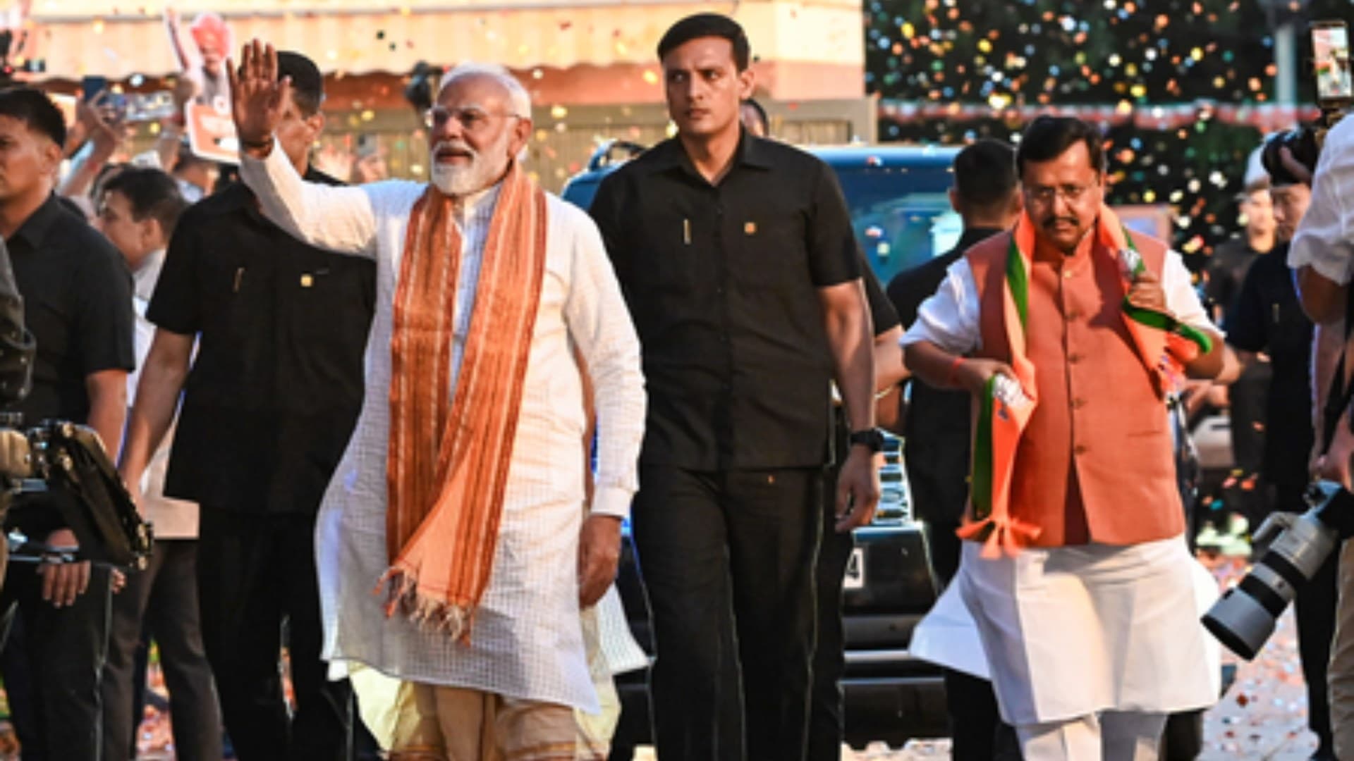 ‘Poribartan Hoi Gaiche’: PM Modi Declares New Dawn in Bengal after Landslide BJP Victory