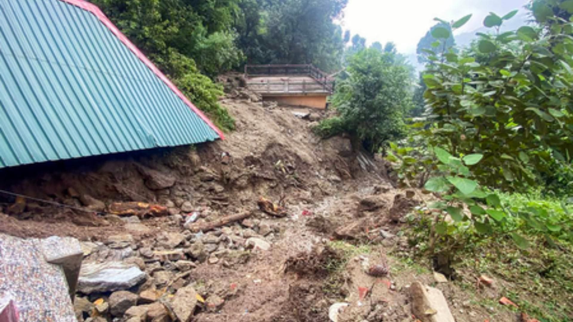 Seven Killed as SUV Falls into Gorge in Himachal