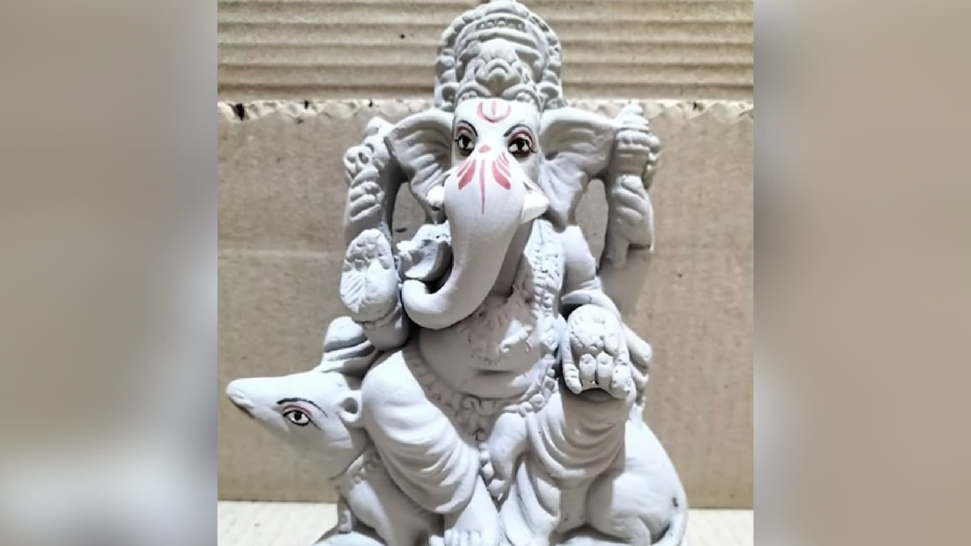 PM Modi Urges People to Buy Clay Ganesh Idols From Local Artisans