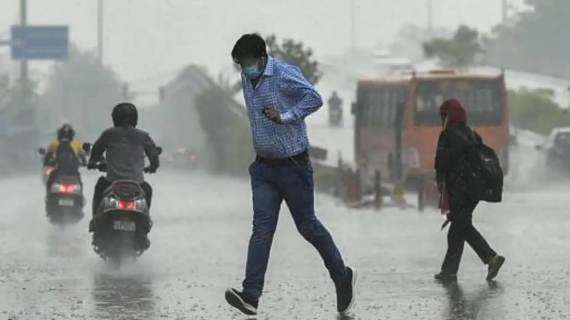 Odisha Braces for Heavy Rains as Low-Pressure Forms over Bay of Bengal