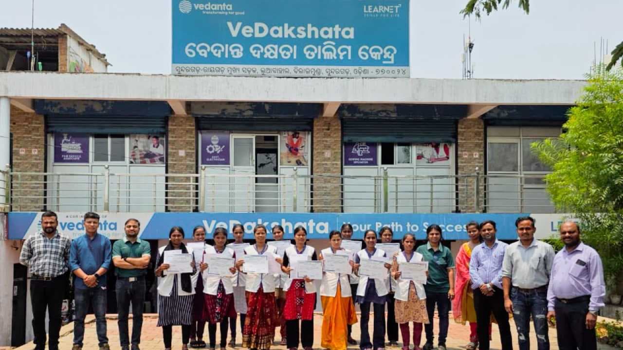 Vedanta Aluminium’s VeDakshata Trains Over 300 Youth for Employability