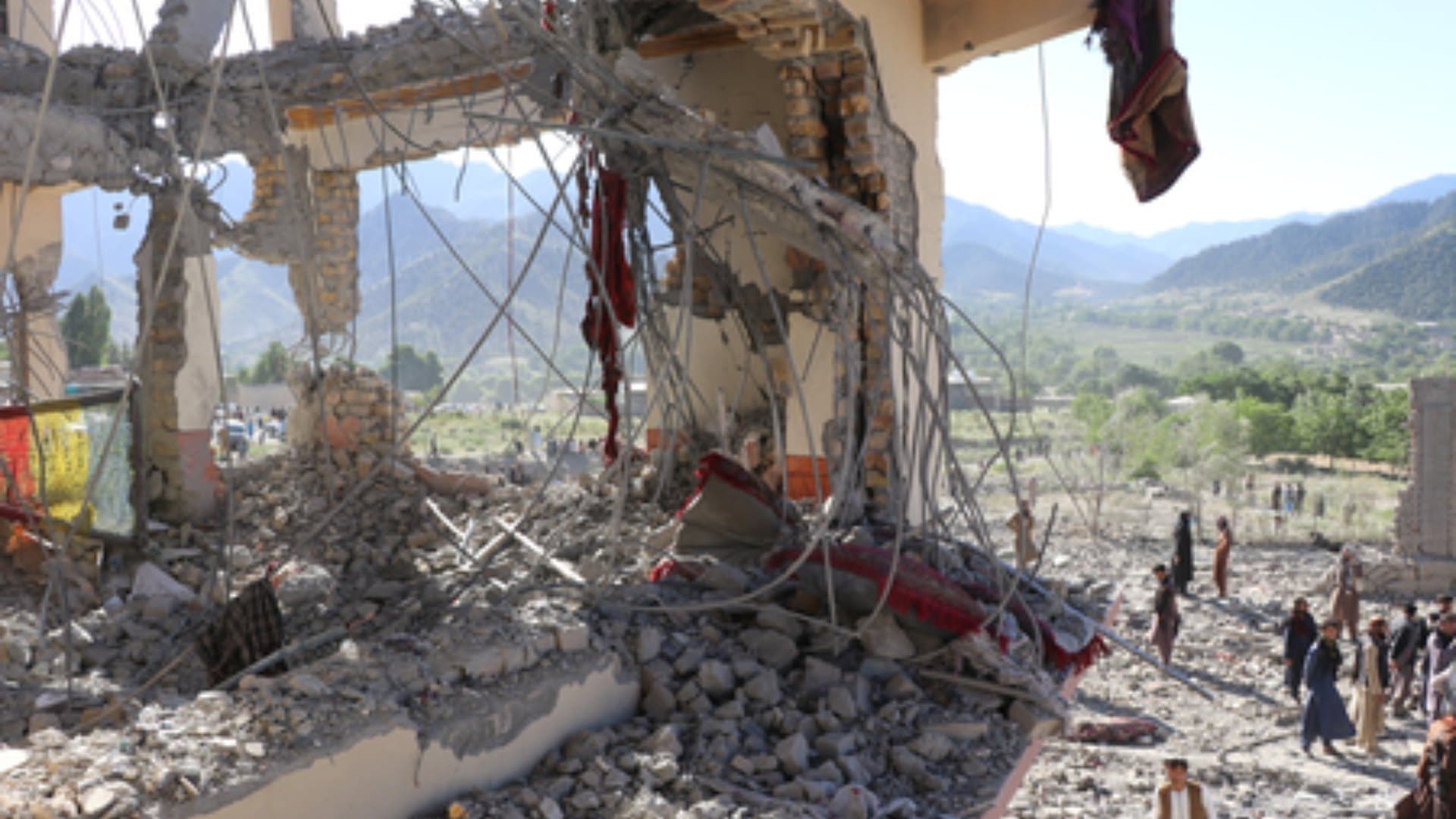 Afghanistan “Carried Out” Airstrikes on “ISIS-Linked Targets” in Pakistan