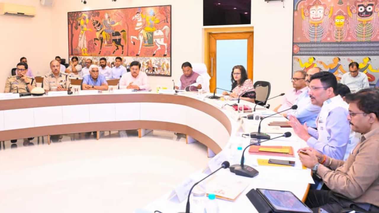 Odisha CM Reviews Puri Rath Yatra Preparations; Stresses Coordination, Communication