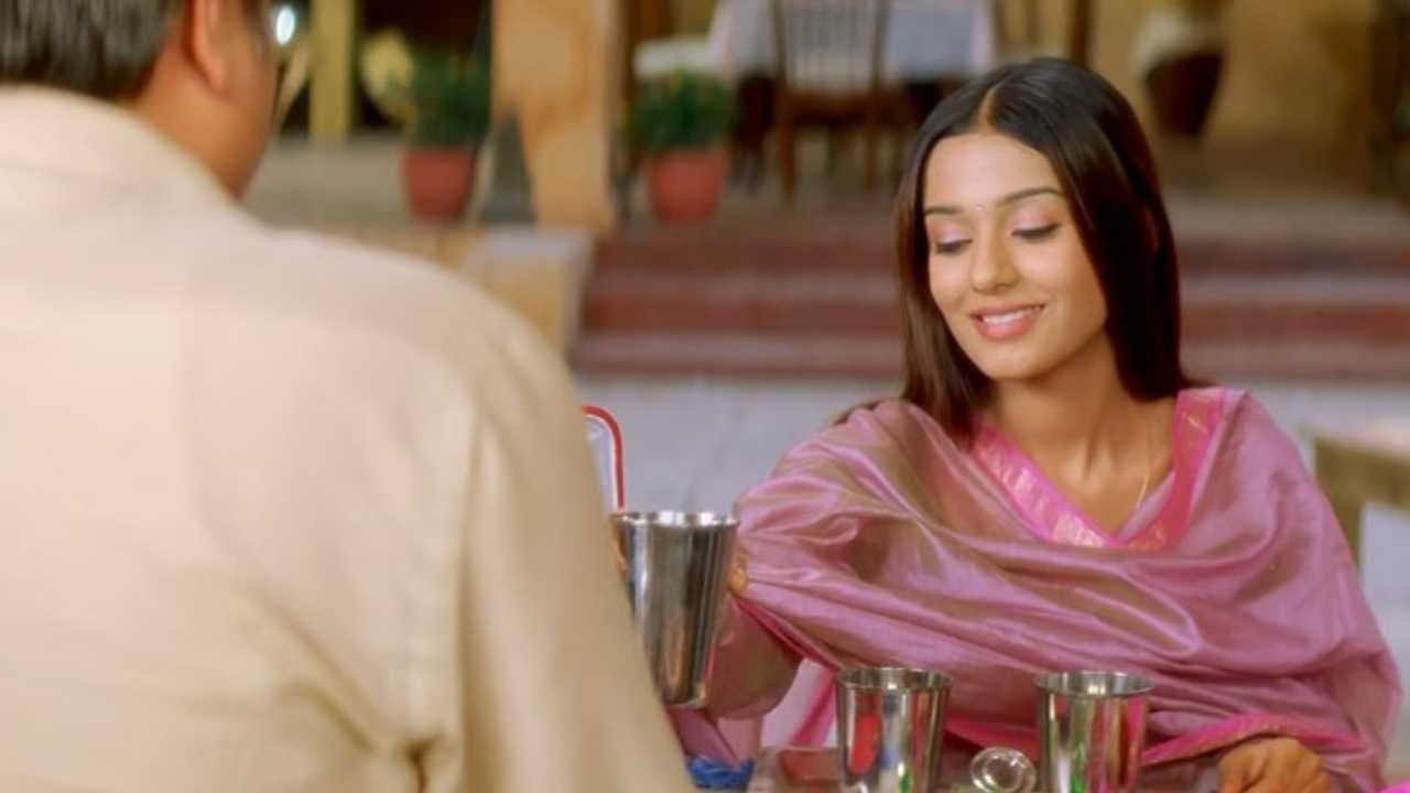When Amrita Rao Recalled Her First Meeting With 'Vivah' Director Sooraj Barjatya