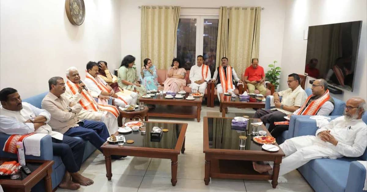 BJP'S Poll Manager Back at Helm, Dharmendra Pradhan’s Key Bhubaneswar Meet Trumps Opposition's Resignation Narrative