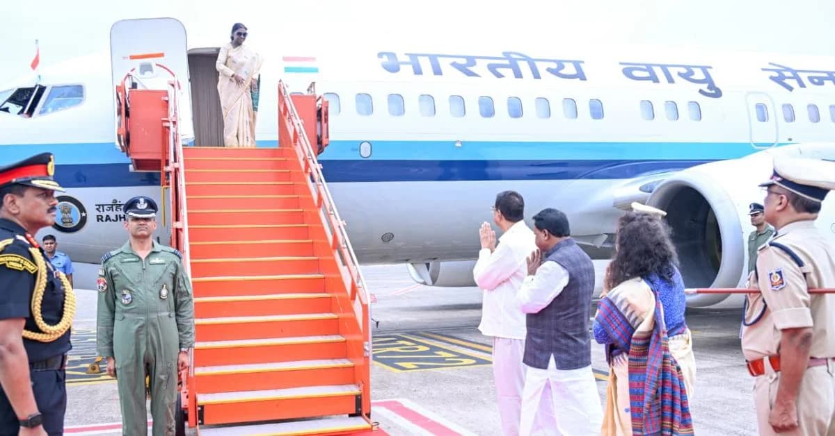 President Droupadi Murmu Concludes Odisha Visit, Returns to Delhi