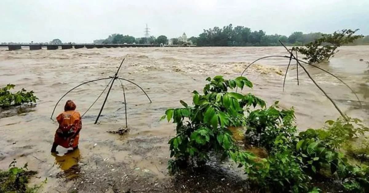 Flood Threat Looms as Jalaka River near Danger Mark