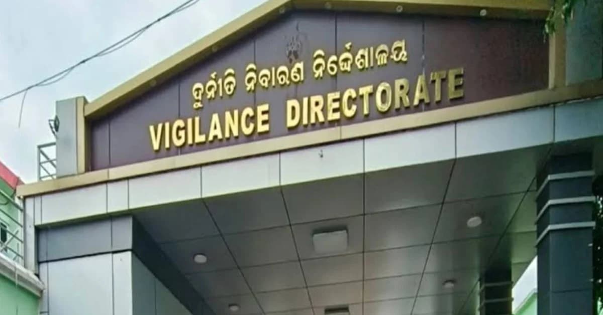Odisha Agriculture Officer Nabbed Taking ₹15,000 Bribe