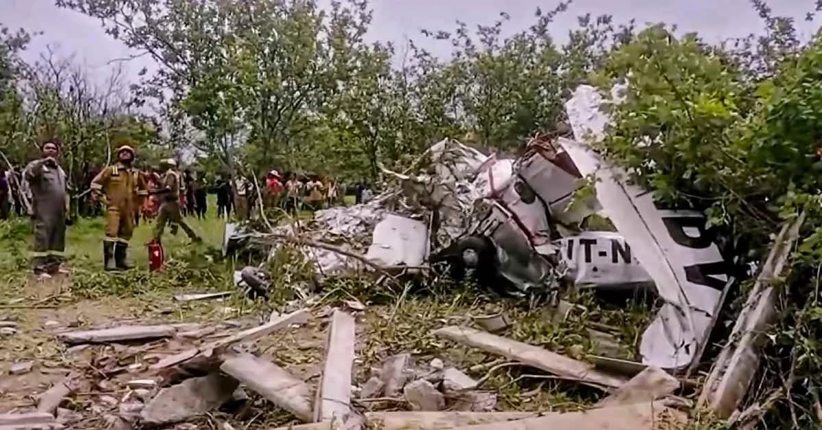Two Pilots Killed in Training Aircraft Crash in Kanpur