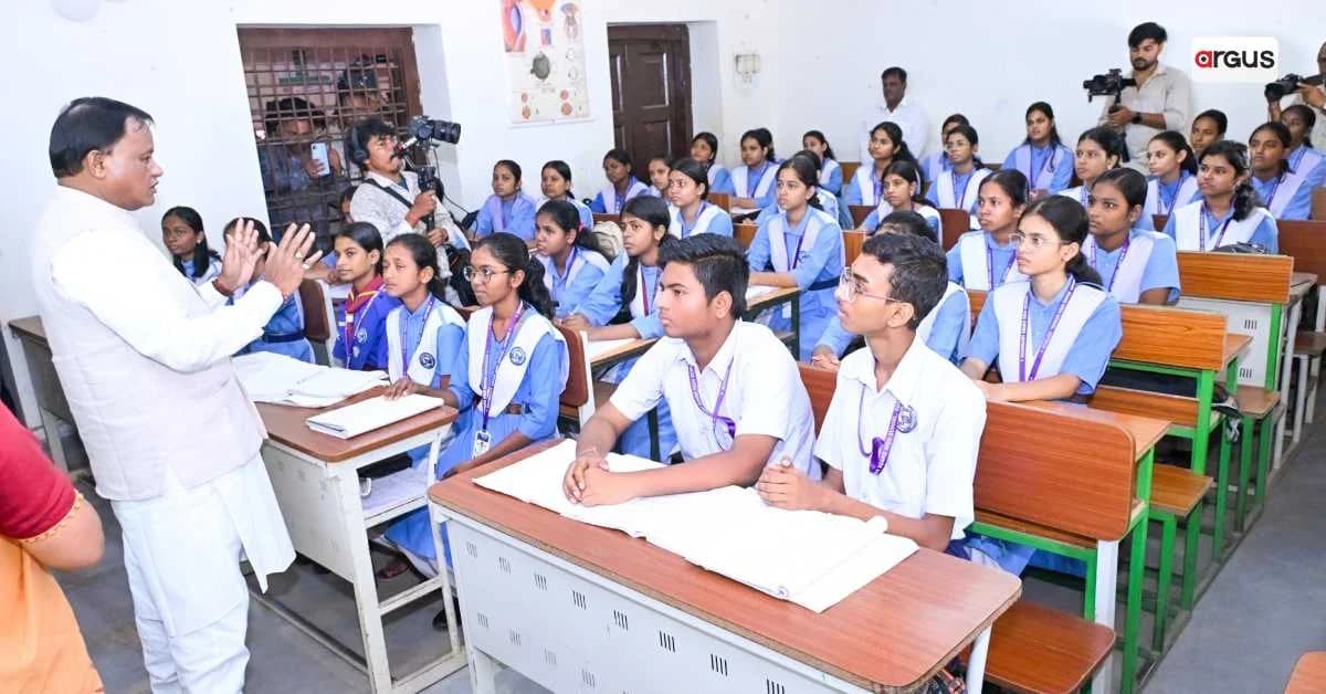 Teachers’ Day: Odisha CM Urges Students to Focus on Studies, Avoid Social Media Distractions