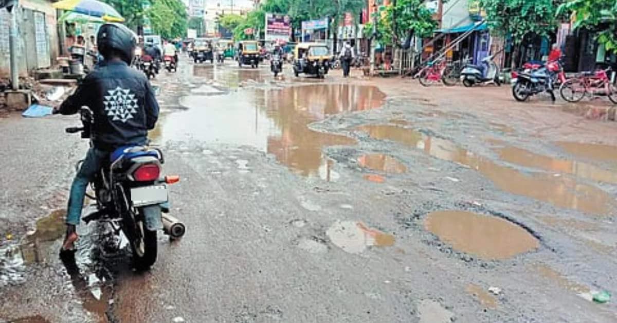 Kataka Durga Puja Prep Begins, Civic Woes Cloud Festivity