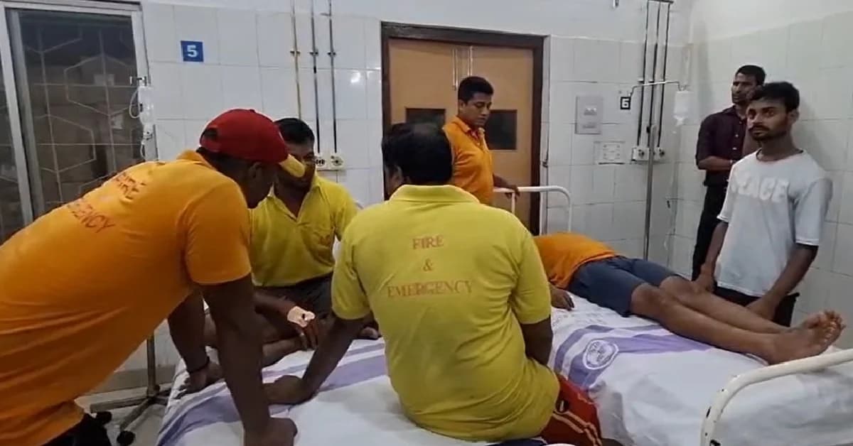 Five Fire Services Personnel Injured as Rescue Boat Hits 11-KV Wire in Baleshwar Floods