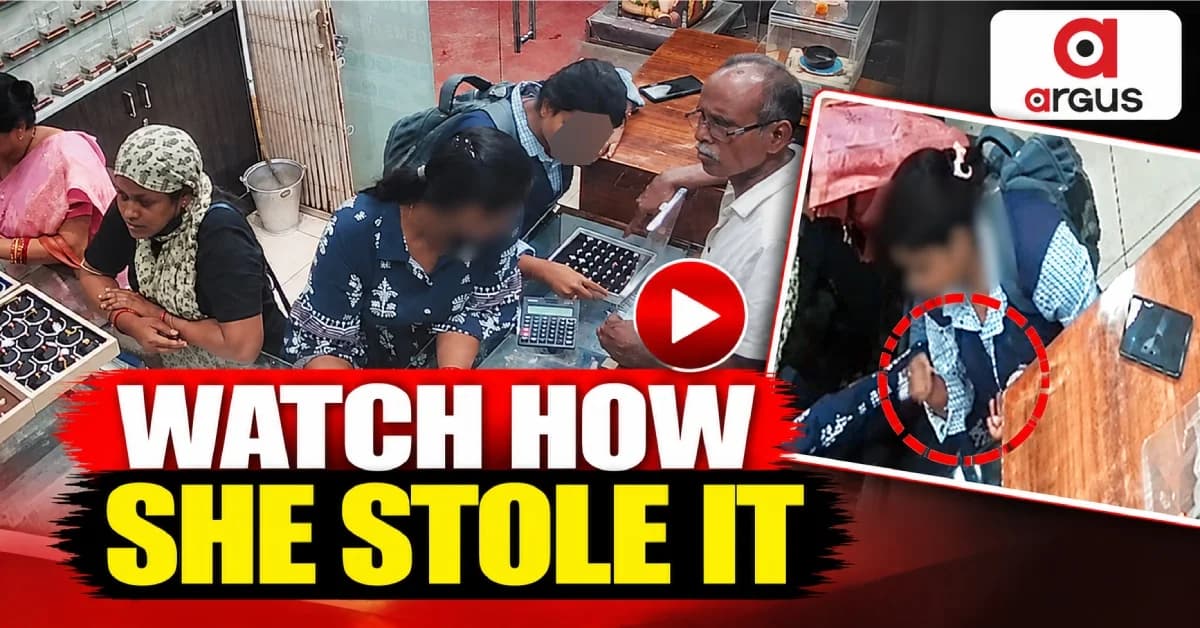 CCTV Footage Shows Young Woman Stealing Gold Ring From Jewellery Shop in Bhubaneswar