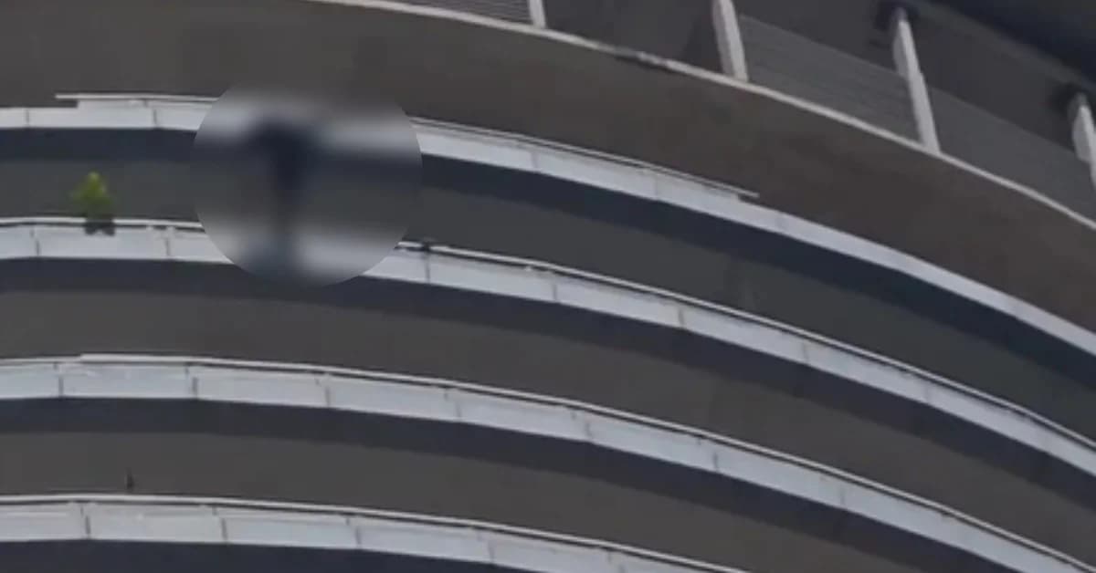 Youth Jumps to Death from 43rd Floor of Noida's Supernova Tower