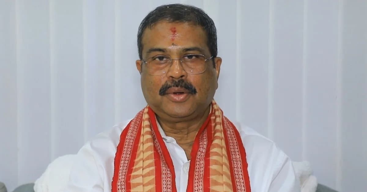 Sambalpur MP Dharmendra Pradhan Urges CM Majhi to Act Against Illegal Parking of Heavy Vehicles on Highways