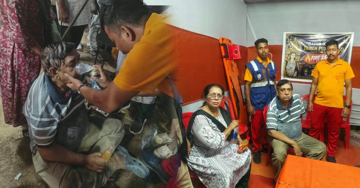Odisha Fire Services Rescue Devotee With Breathing Difficulties at Saheed Nagar Durga Puja Pandal
