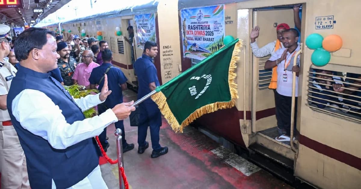 CM Majhi Flags Off Special Train From Bhubaneswar to Gujarat for National Unity Day Parade