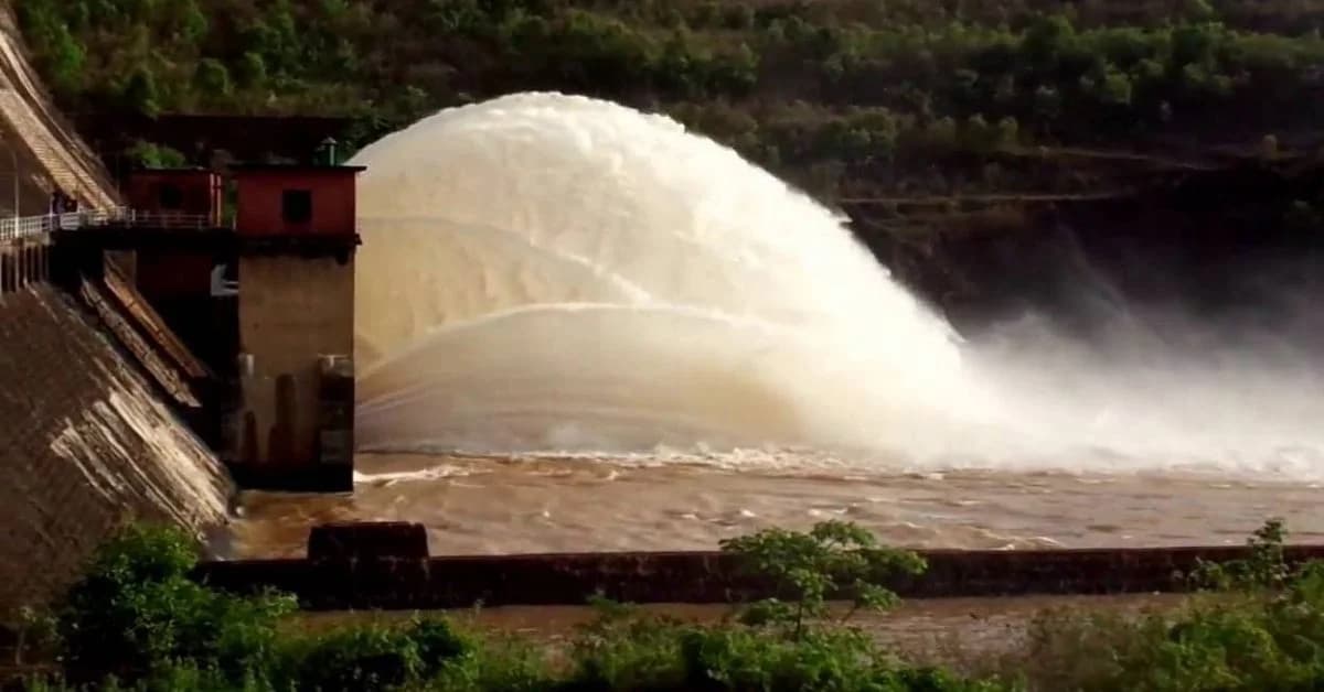 Jalaput Reservoir Water Level Rises, Two Dam Gates Opened