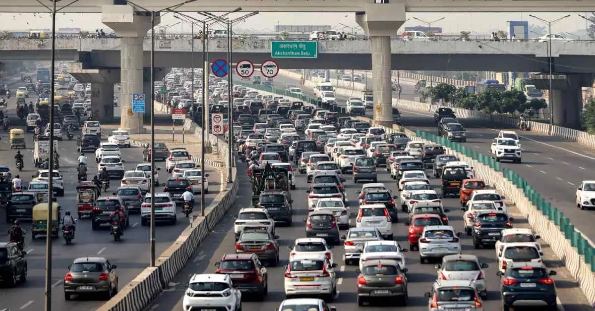 Delhi tightens pollution net, non-BS-VI vehicles face entry ban from November 1