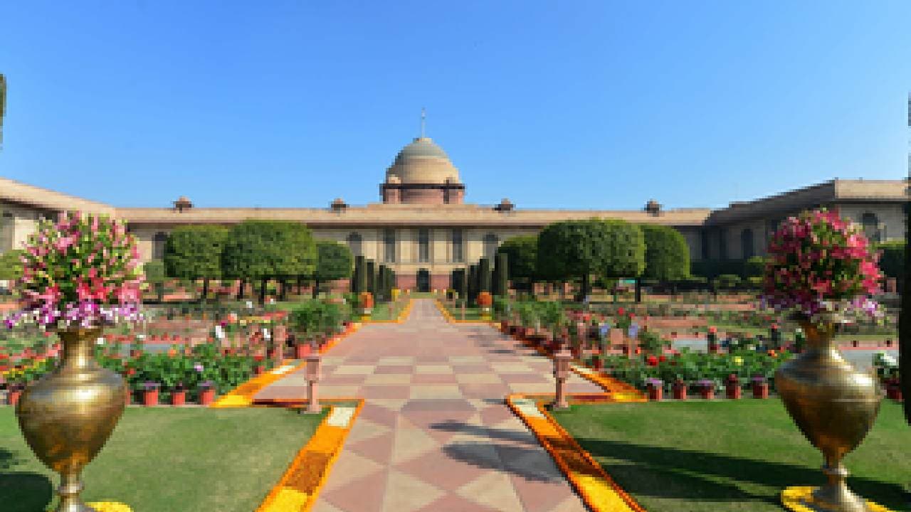 People can now visit Amrit Udyan of Rashtrapati Bhavan till 6 pm