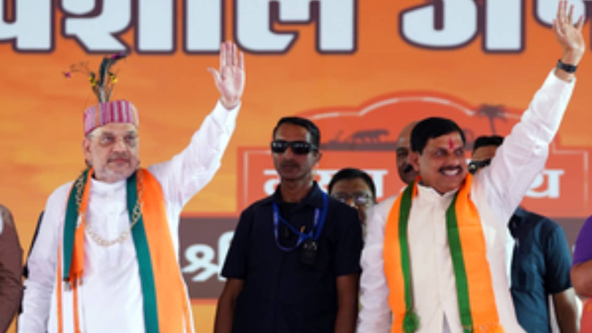 'Don't ever dare to change Article 370', Amit Shah warns Congress