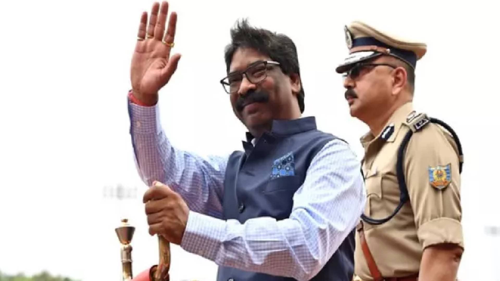 SC Refuses To Entertain Hemant Soren's Plea, Asks Him To Approach HC