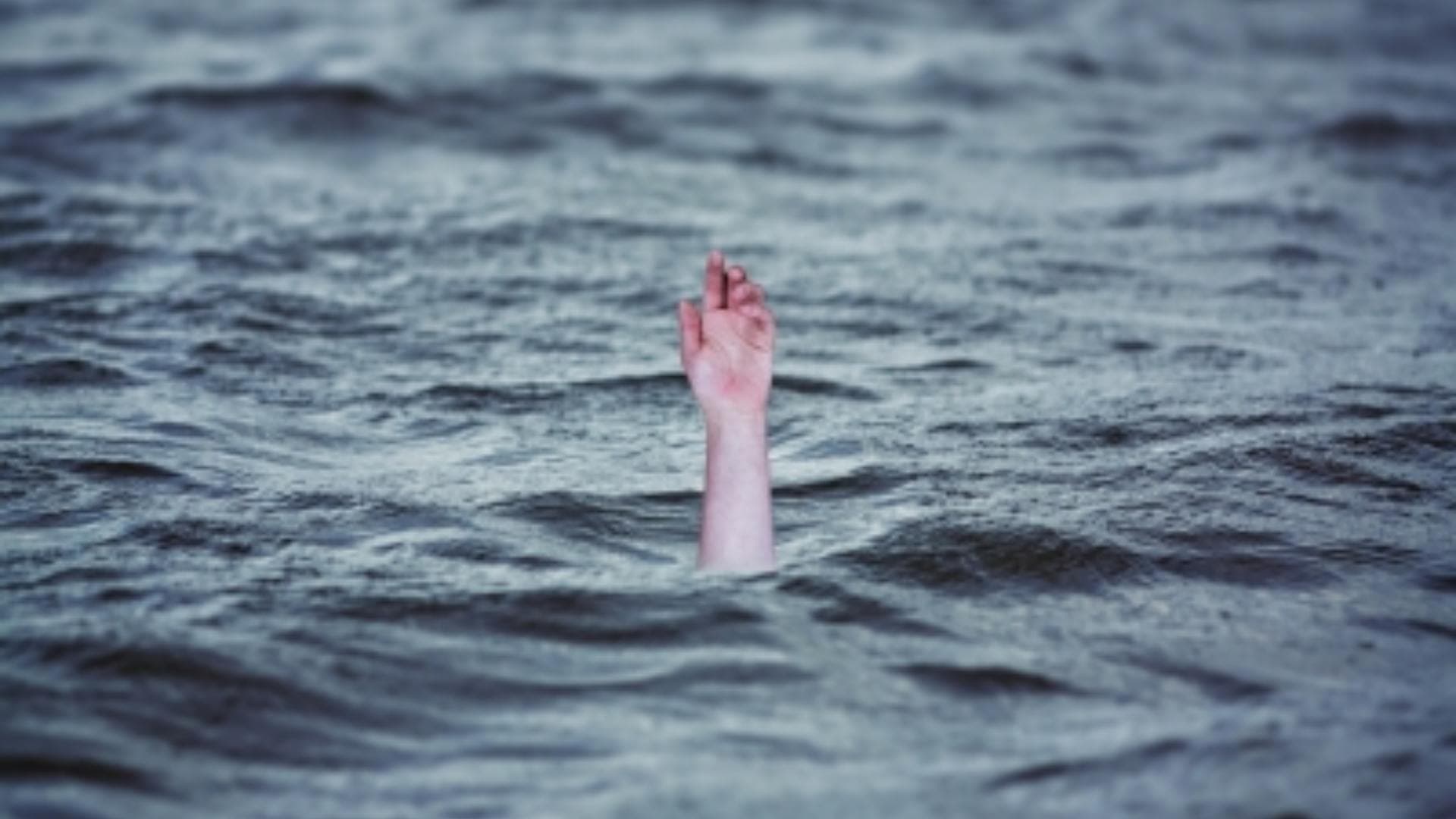 21 Killed After Migrant Boat Sinks Off Turkey