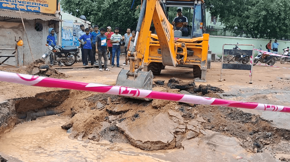 Road Patch Subsides In Cuttack City; Residents In Fear