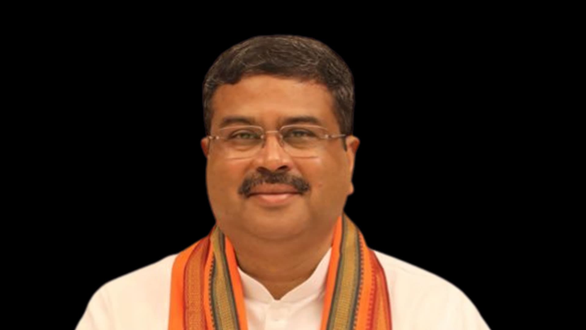 Pradhan Conveys Republic Day Greetings To People
