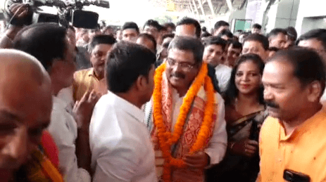 Pradhan Reaches Bhubaneswar, Given Grand Reception