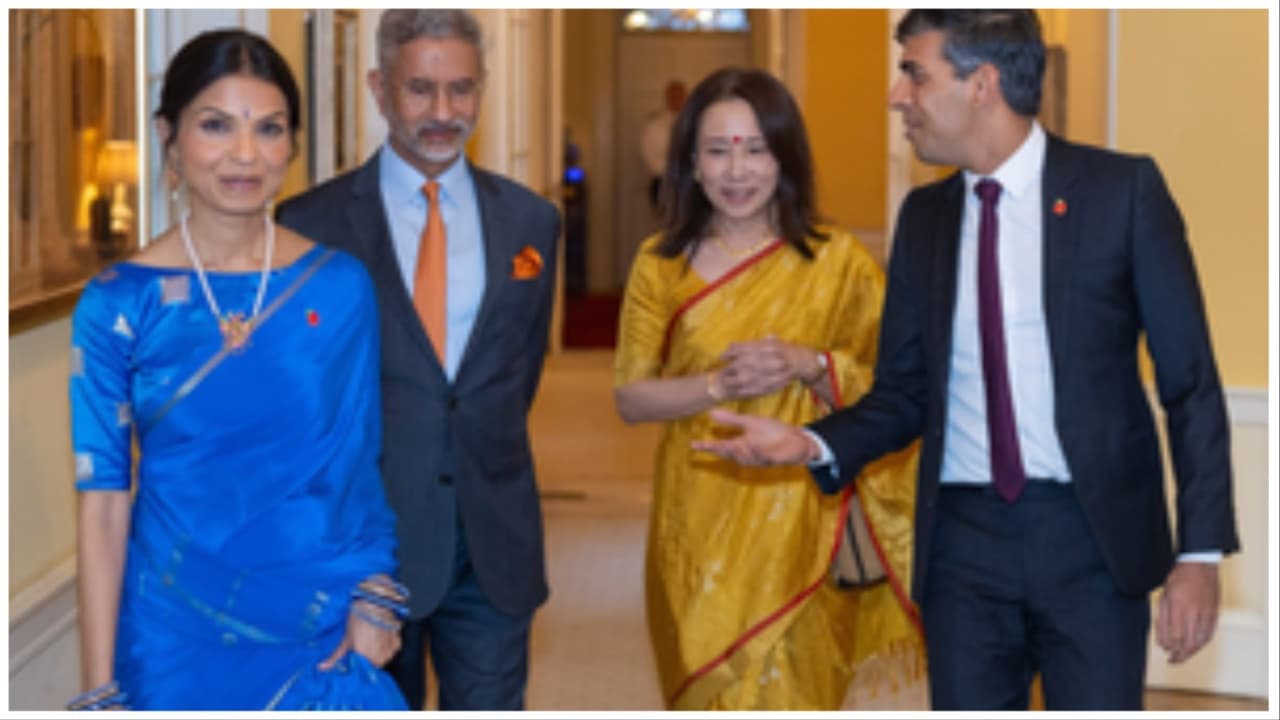 Jaishankar Visits BAPS Temple, Interacts With Indian Community In UK