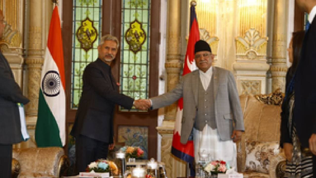 India Announces NPR 1K Cr Aid To Nepal For Post Quake Reconstruction