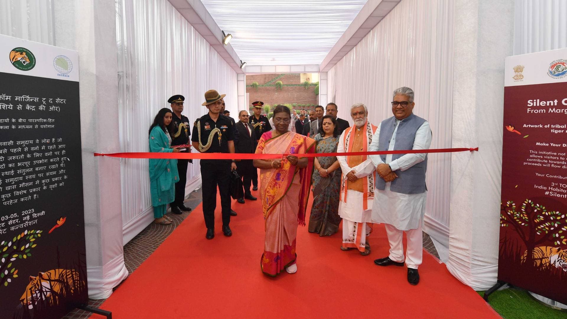 President Murmu Inaugurates Art Exhibition "Silent Conversation: From Margins To The Centre"