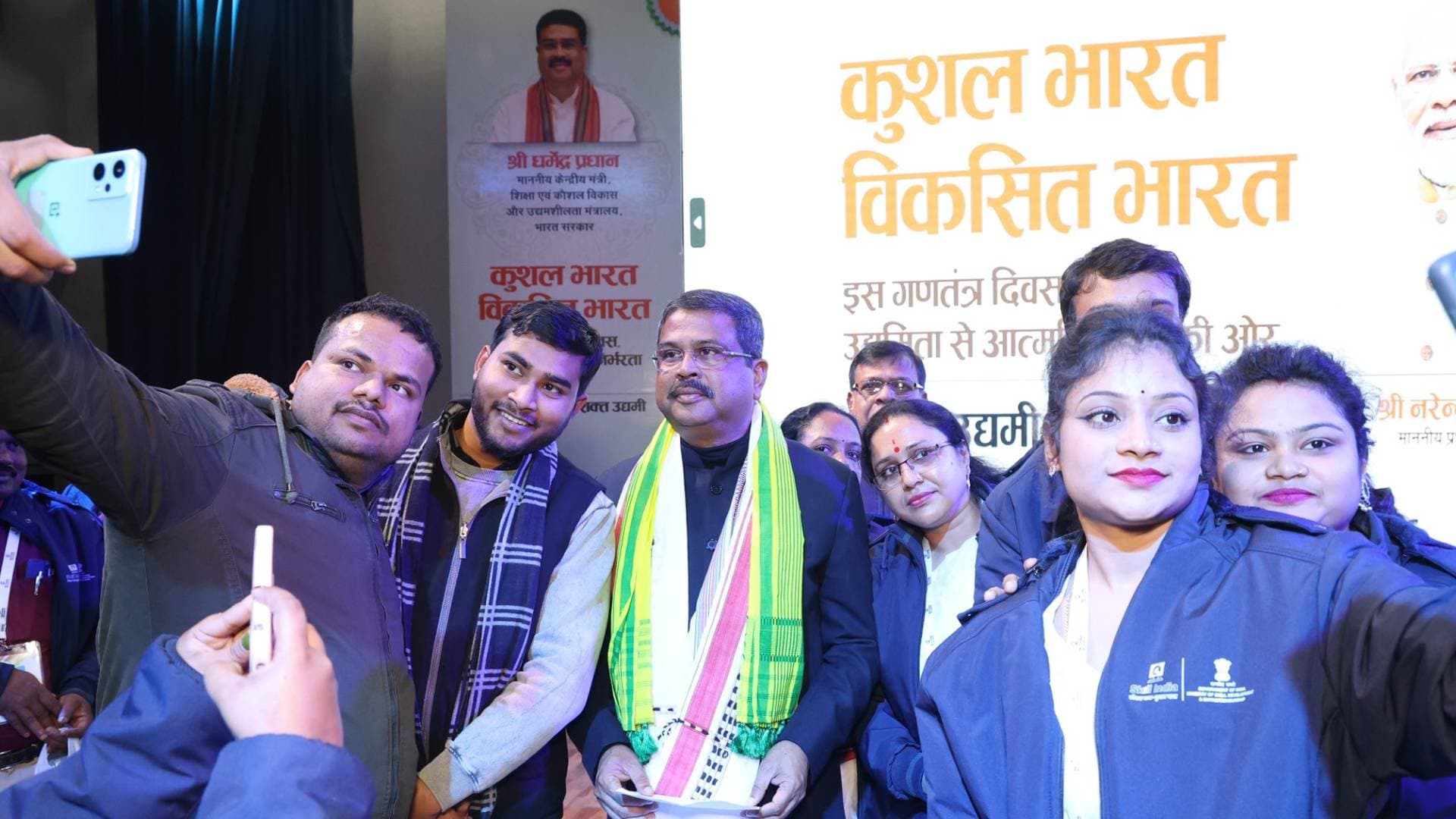 Pradhan Interacts With Over 100 Entrepreneurs Trained Under Various Skill Development Schemes